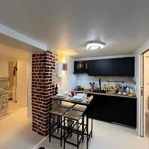 Apartment Design Quartier Montmartre-sacre-coeur! Xviiie, Paris
